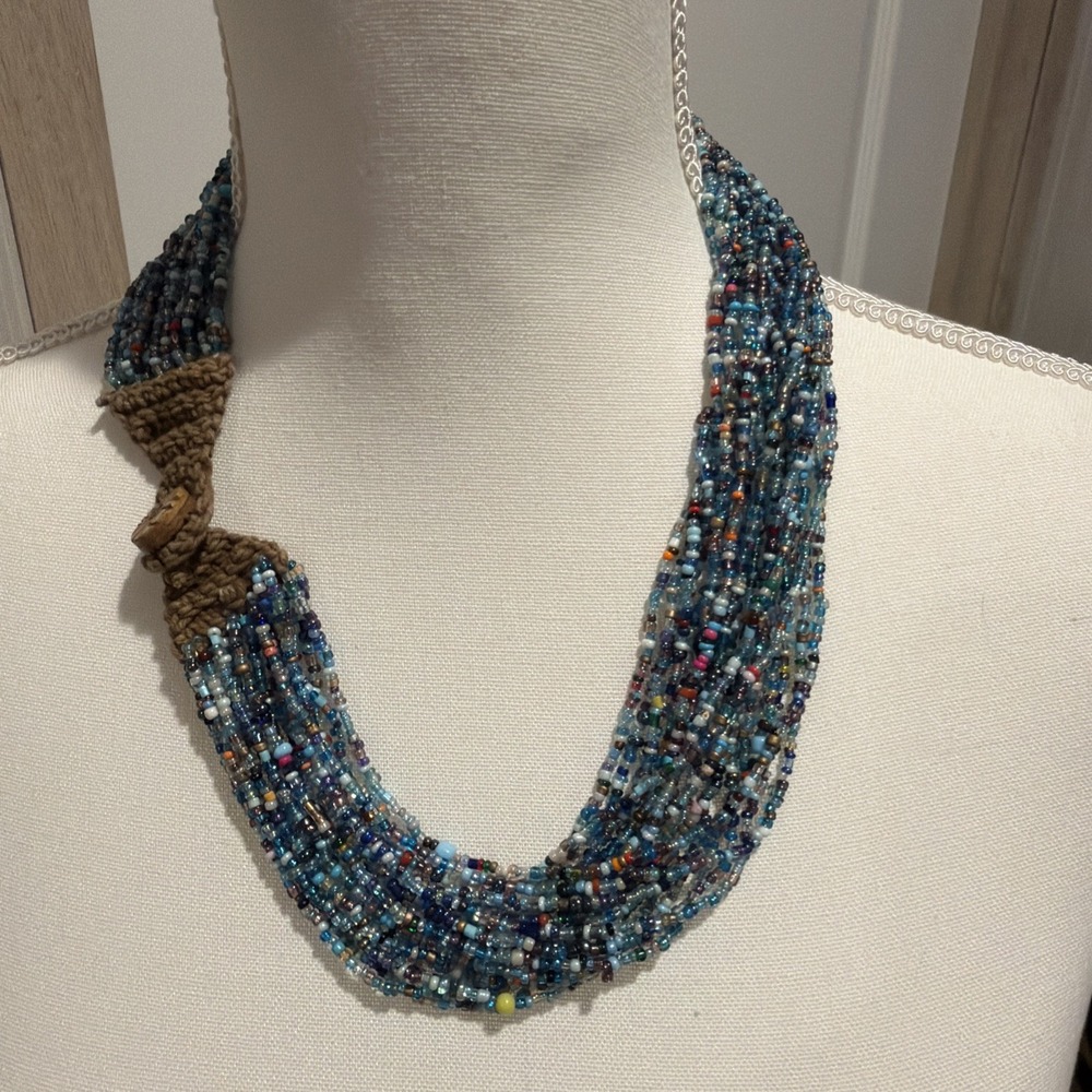 Vtg Multi-Strand Seed‎ Bead Necklace Crochet Button Closure